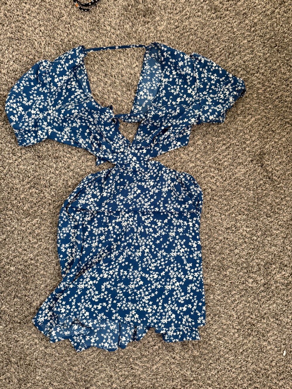 SHEIN Navy Blue Floral Tie-Front Crop Top